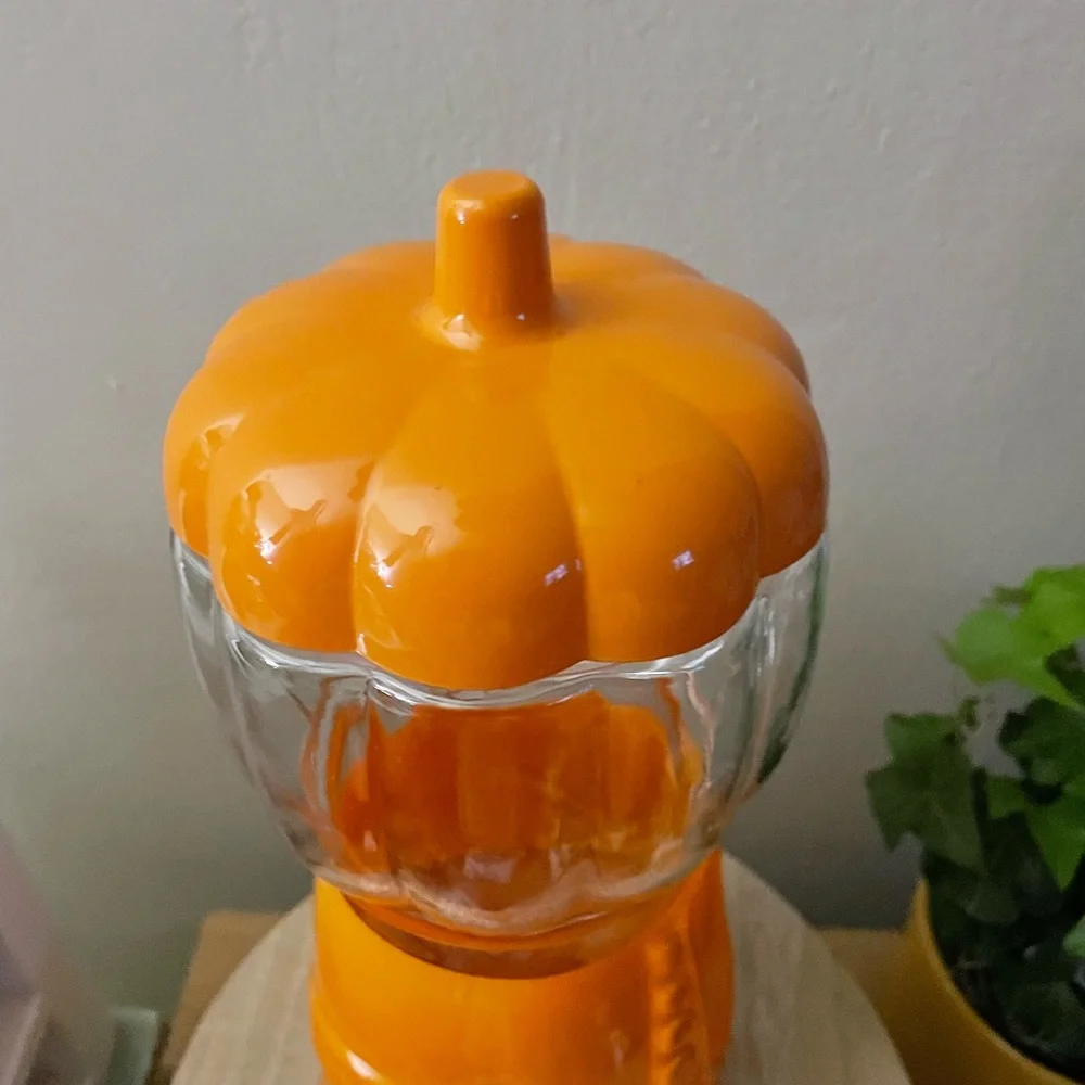 Target Pumpkin Gumball Machine with Eyeballs.